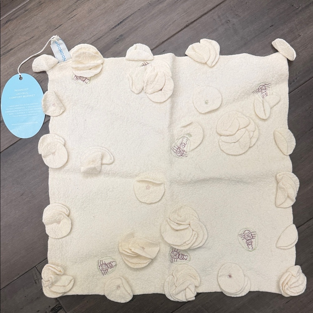 Cream Floral Applique Comfort Bib Blanket - Kids Accessory